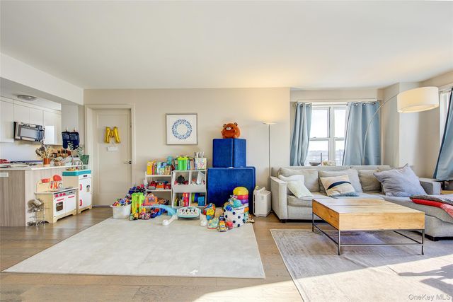 107-40 Queens Boulevard 10A, Forest Hills, NY 11375