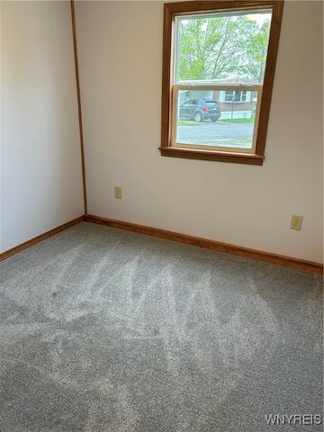 73 Andrus Circle, Hanover, NY 14136