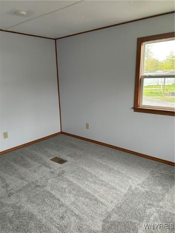 73 Andrus Circle, Hanover, NY 14136