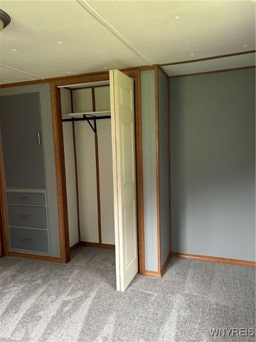 73 Andrus Circle, Hanover, NY 14136