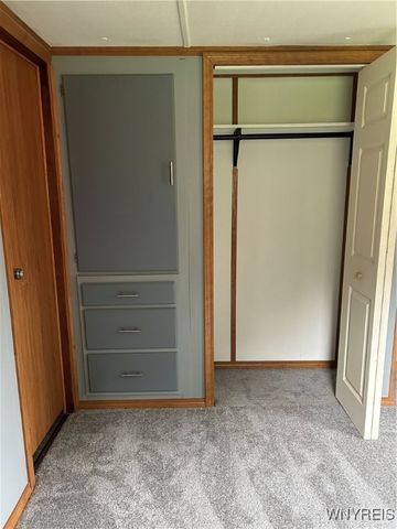 73 Andrus Circle, Hanover, NY 14136