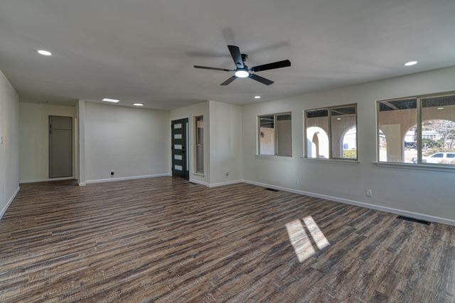 6332 Buenos Aires Place NW, Albuquerque, NM 87120