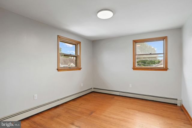 136 PAUL ST, Hanover, PA 17331