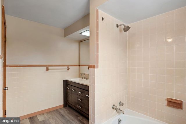 136 PAUL ST, Hanover, PA 17331