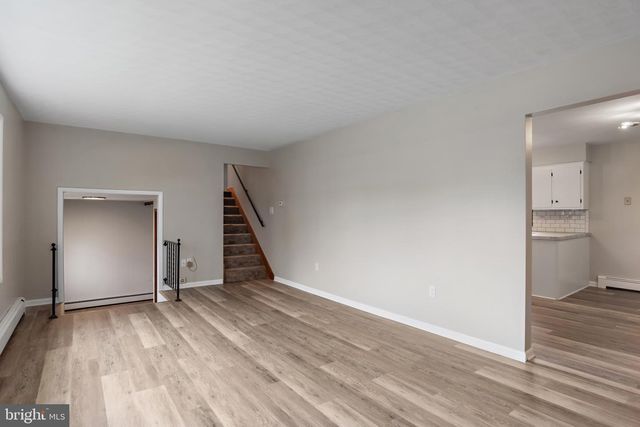 136 PAUL ST, Hanover, PA 17331