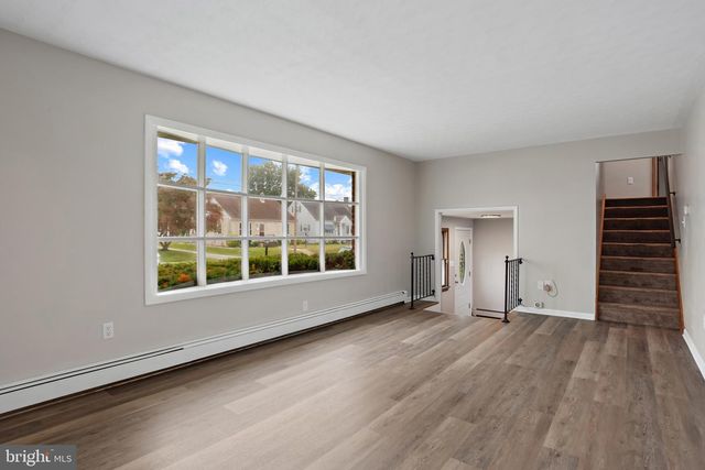 136 PAUL ST, Hanover, PA 17331