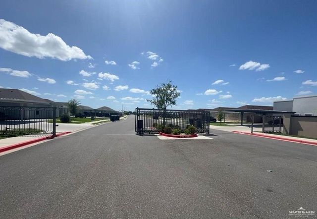 1012 W La Pointe Avenue, Alton, TX 78573