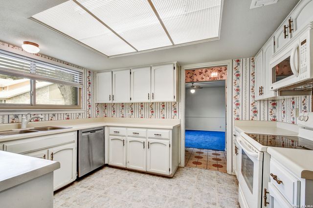 2818 Oak Leigh, San Antonio, TX 78232