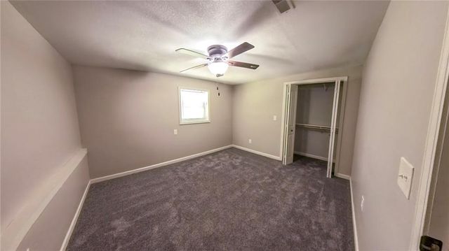 1000 S Trail Ridge Drive E, Independence, MO 64050
