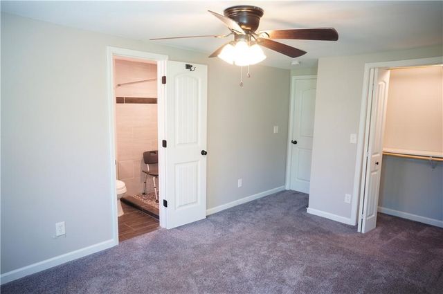 1000 S Trail Ridge Drive E, Independence, MO 64050