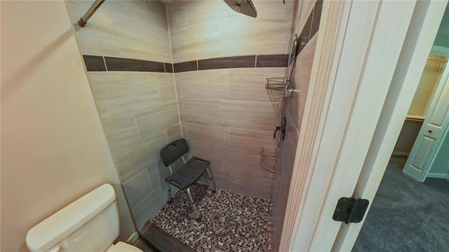 1000 S Trail Ridge Drive E, Independence, MO 64050