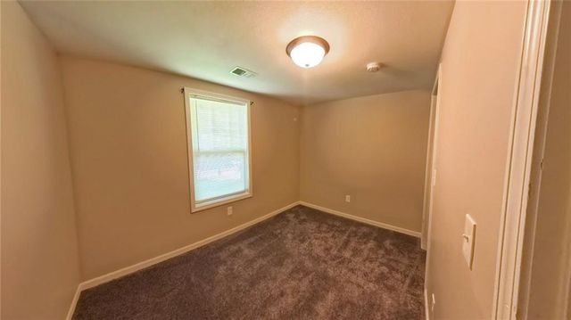1000 S Trail Ridge Drive E, Independence, MO 64050