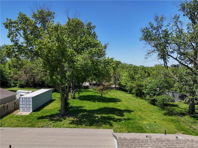 1000 S Trail Ridge Drive E, Independence, MO 64050