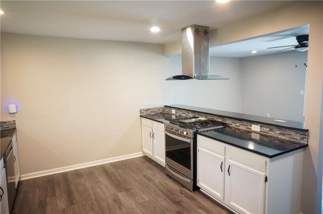 1000 S Trail Ridge Drive E, Independence, MO 64050