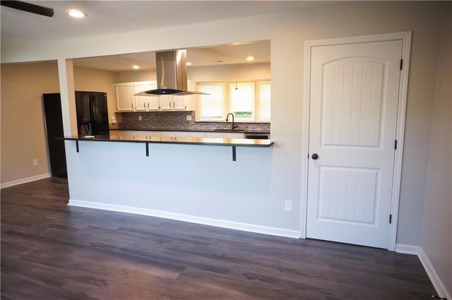 1000 S Trail Ridge Drive E, Independence, MO 64050