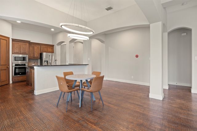 6811 San Fernando, Irving, TX 75039