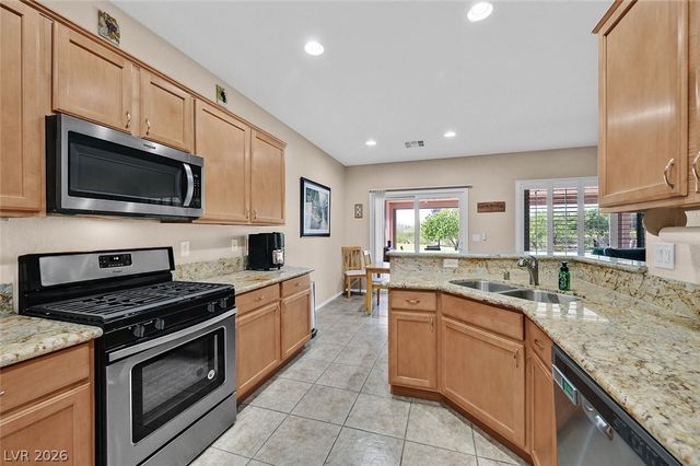 7525 Lintwhite Street, North Las Vegas, NV 89084