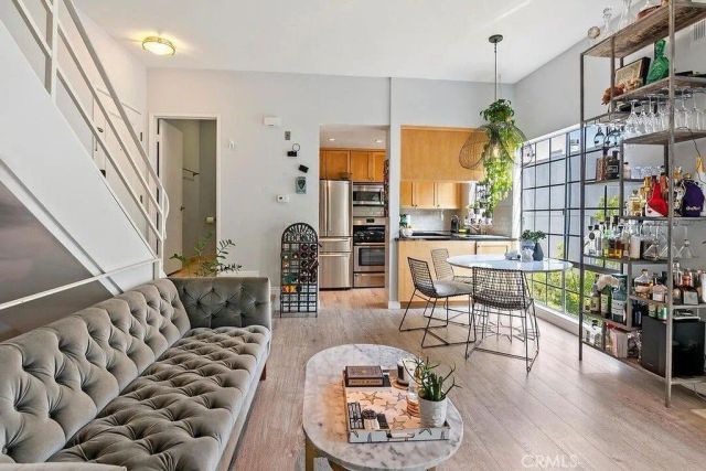 1733 Malcolm, Los Angeles, CA 90024