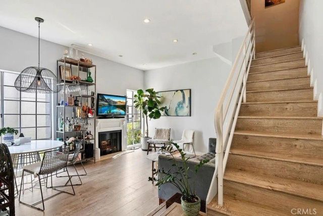 1733 Malcolm, Los Angeles, CA 90024