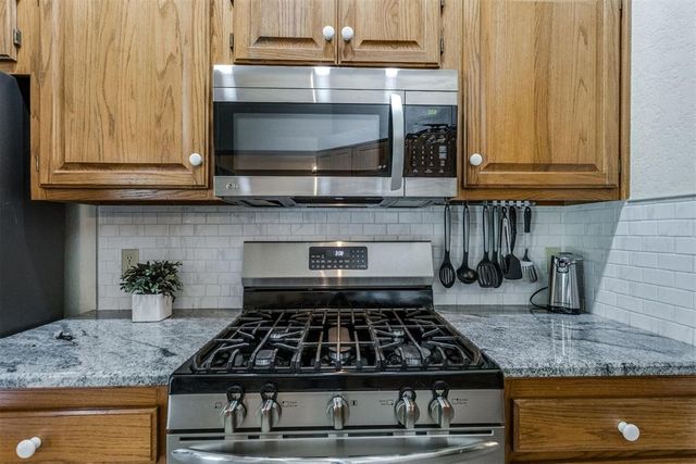 1705 Park View Place, Edmond, OK 73003