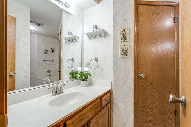 1705 Park View Place, Edmond, OK 73003