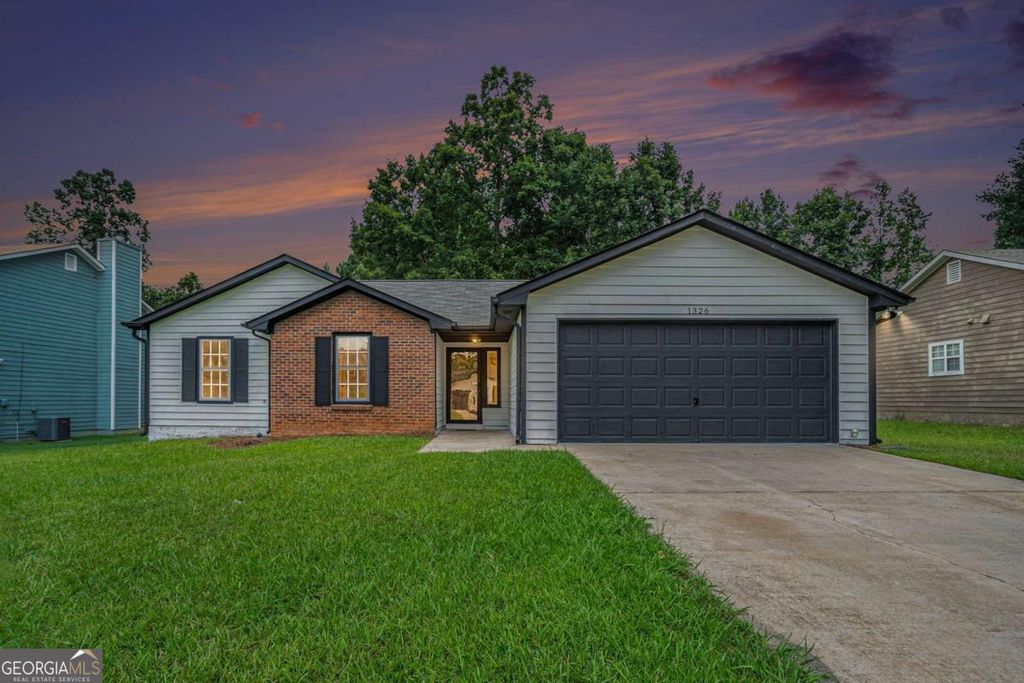 1326 Misty Ridge Court, Hampton, GA 30228