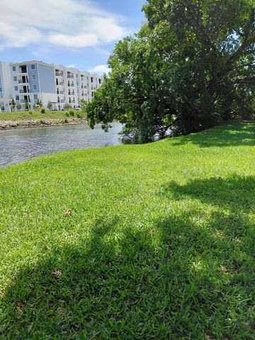 2403 S Waterside Drive 2403, Lake Worth, FL 33461
