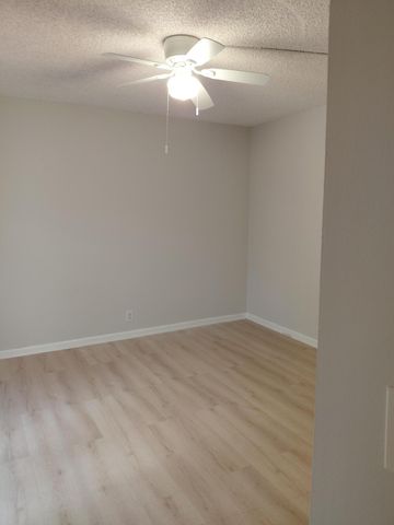 2403 S Waterside Drive 2403, Lake Worth, FL 33461