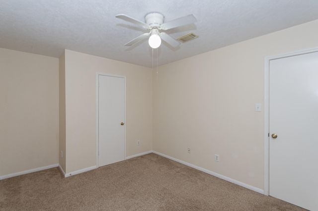1710 Oak Valley Drive, Kemah, TX 77565