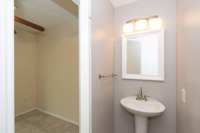 1710 Oak Valley Drive, Kemah, TX 77565