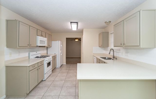 1710 Oak Valley Drive, Kemah, TX 77565