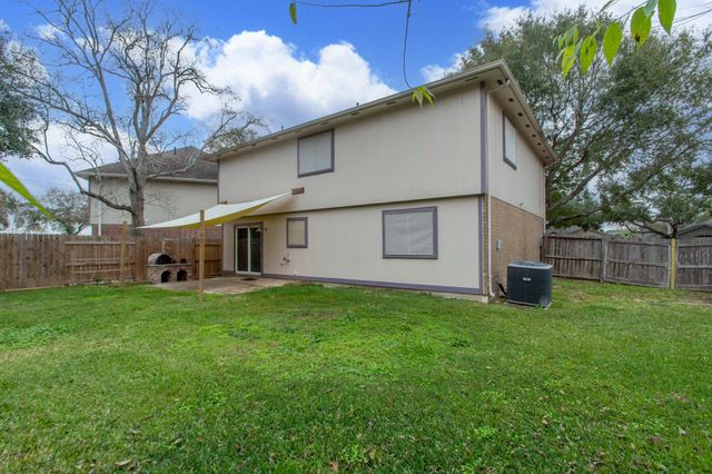 1710 Oak Valley Drive, Kemah, TX 77565