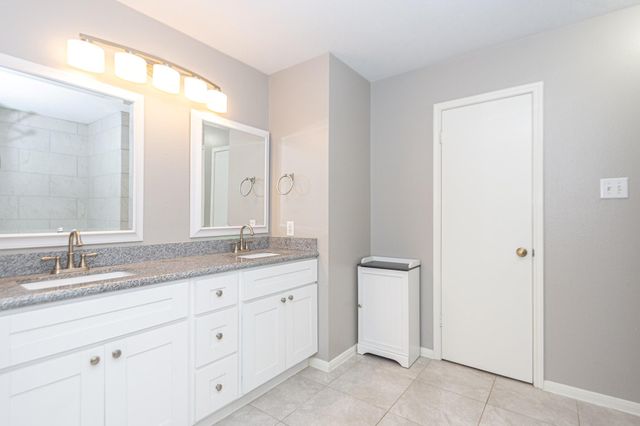 1710 Oak Valley Drive, Kemah, TX 77565