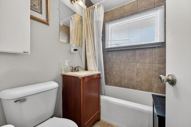 5137 N 66th STREET, Milwaukee, WI 53218