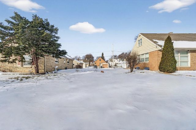 5137 N 66th STREET, Milwaukee, WI 53218