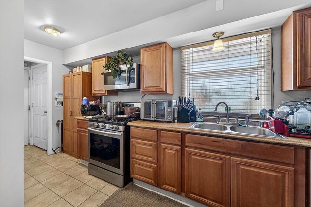 5137 N 66th STREET, Milwaukee, WI 53218