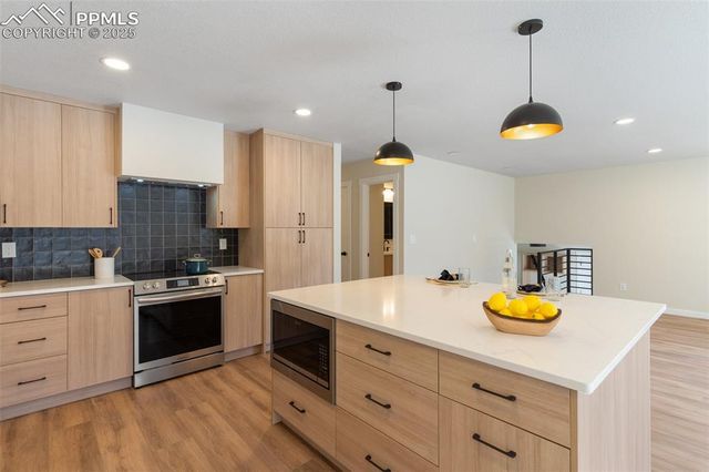 7 Escondido Valle, Manitou Springs, CO 80829