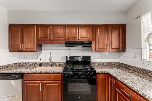 2014 N 18TH Street, Phoenix, AZ 85006