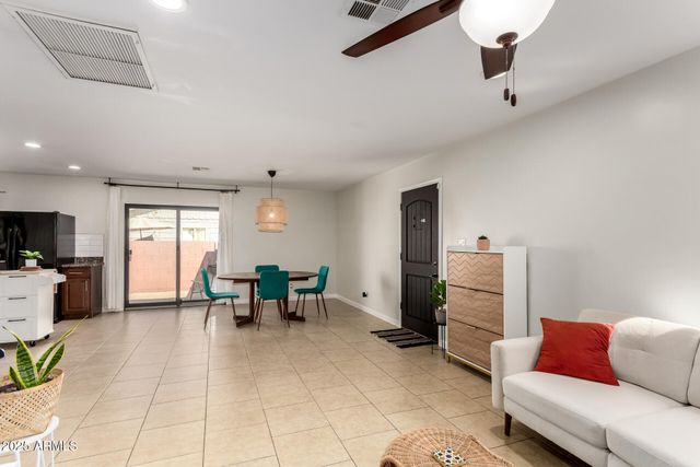 2014 N 18TH Street, Phoenix, AZ 85006