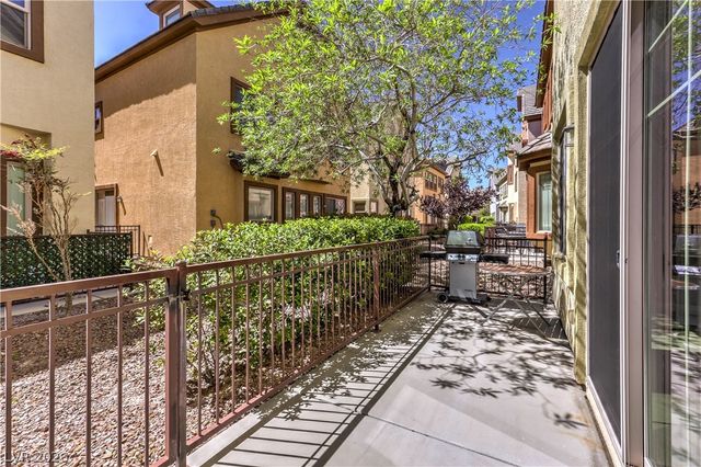 9209 DALMAHOY Place, Las Vegas, NV 89145