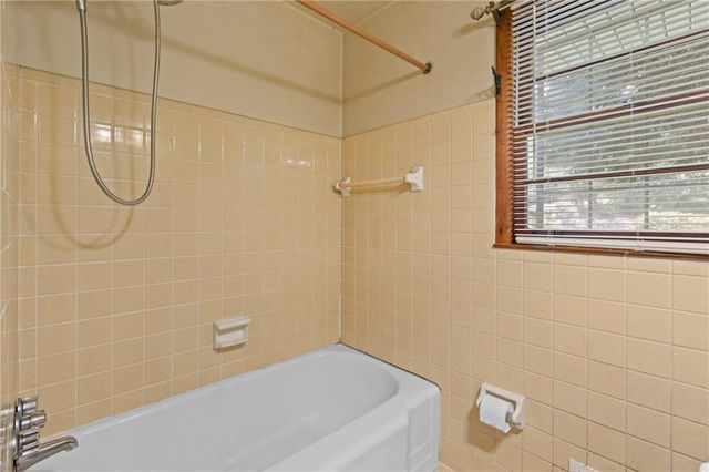 4097 Gladesworth Lane, Decatur, GA 30035