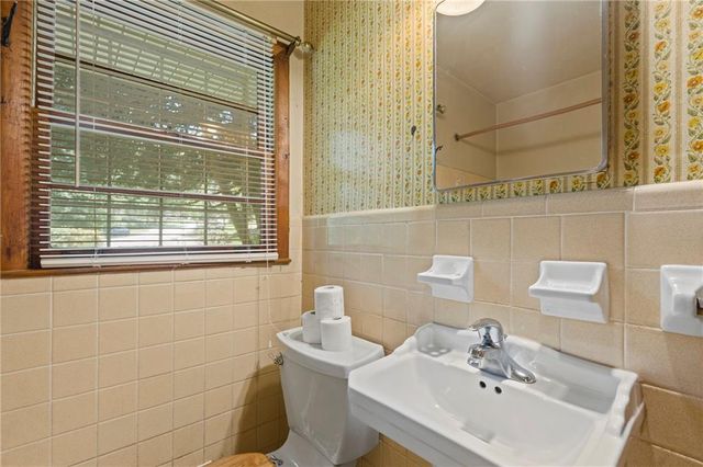 4097 Gladesworth Lane, Decatur, GA 30035