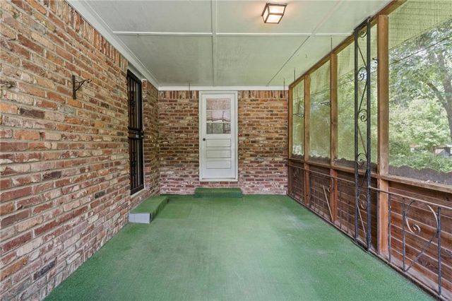 4097 Gladesworth Lane, Decatur, GA 30035