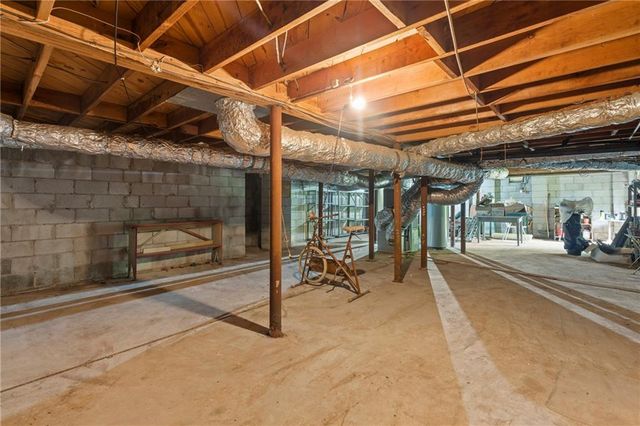 4097 Gladesworth Lane, Decatur, GA 30035