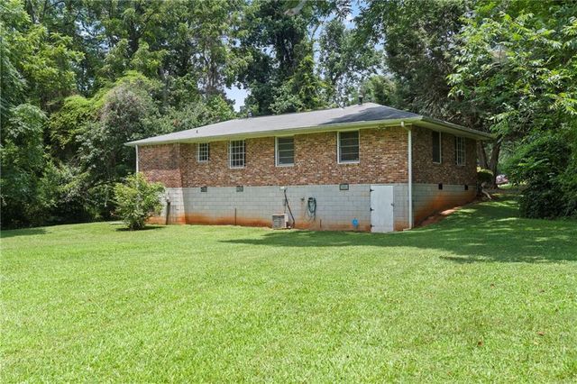 4097 Gladesworth Lane, Decatur, GA 30035