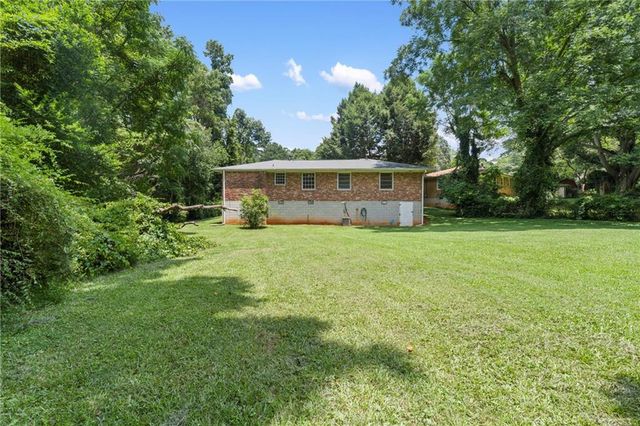 4097 Gladesworth Lane, Decatur, GA 30035