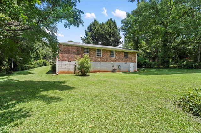 4097 Gladesworth Lane, Decatur, GA 30035