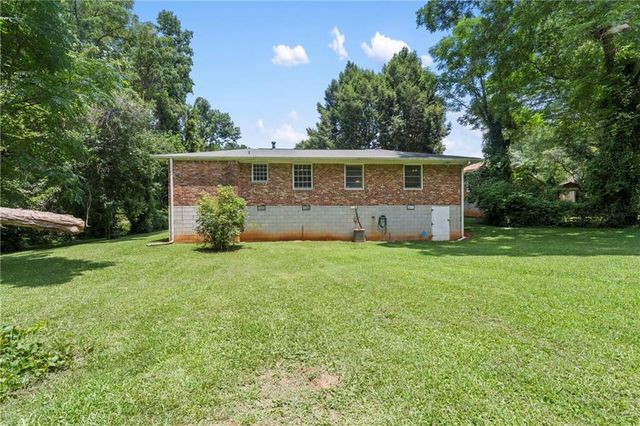 4097 Gladesworth Lane, Decatur, GA 30035