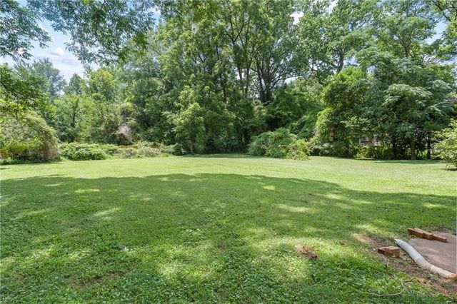 4097 Gladesworth Lane, Decatur, GA 30035