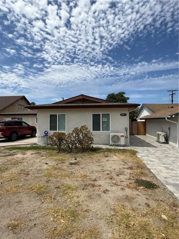 9011 Oneida, Sun Valley, CA 91352